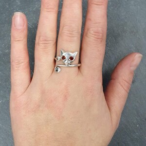 Garnet Ring, Natural Garnet, January Birthstone, Silver Cat Ring, Vintage Cat Ring, Red Eyes Ring, Cats Eye Ring, 925 Silver Ring, Red Ring image 9