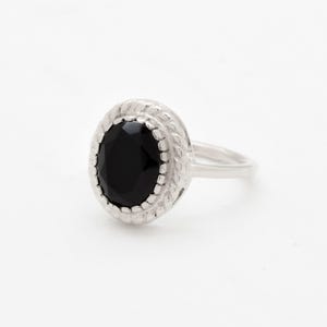 Black Onyx Ring, Natural Onyx Ring, Onyx Cocktail Ring, Black Oval Ring, Black Vintage Ring, Onyx Solitaire Ring, Unisex Ring, Adina Stone