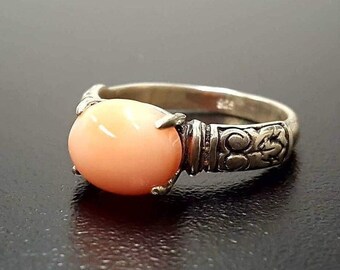 Coral Ring, Natural Coral, Bohemian Ring, Vintage Rings, March Birthstone, Pink Coral, Vintage Coral Ring, Pink Ring, 925 Silver Ring, Coral