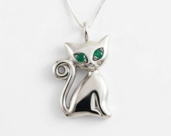 Cat Pendant, Emerald Pendant, Natural Emerald Pendant, May Pendant, Silver Pendant, May Birthstone, Artistic Pendant, Emerald, Silver Cat