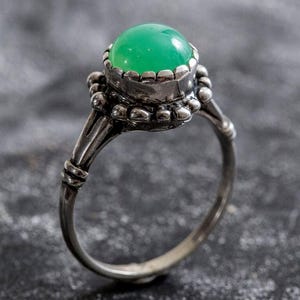 Chrysoprase Ring, Natural Chrysoprase, Vintage Ring, Green Stone Ring, Spring Ring, Solitaire Ring, 925 Solid Silver Ring, Real Chrysoprase image 7
