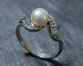 Vintage Pearl Ring, White Pearl Ring, Natural Pearl Ring, White Pearl, Vintage Rings, June Birthstone Ring, June Ring, Solid Silver Ring