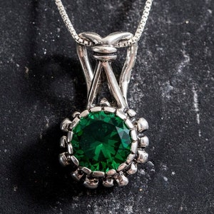 Emerald Pendant, Lab Emerald, Vintage Pendant, Antique Pendant, Small Silver Pendant, Solid Silver Pendant, Pure Silver, Green Pendant