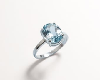 Blue Topaz Ring, Natural Blue Topaz, December Ring, Blue Solitaire Ring, Blue Vintage Ring, Topaz Ring, Blue Diamond Ring, 925 Silver Ring