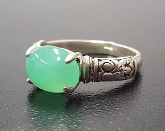 Chrysoprase Ring, Natural Chrysoprase, May Birthstone, Green Vintage Ring, Bohemian Ring, Artistic Ring, May Ring, Silver Ring, Chrysoprase