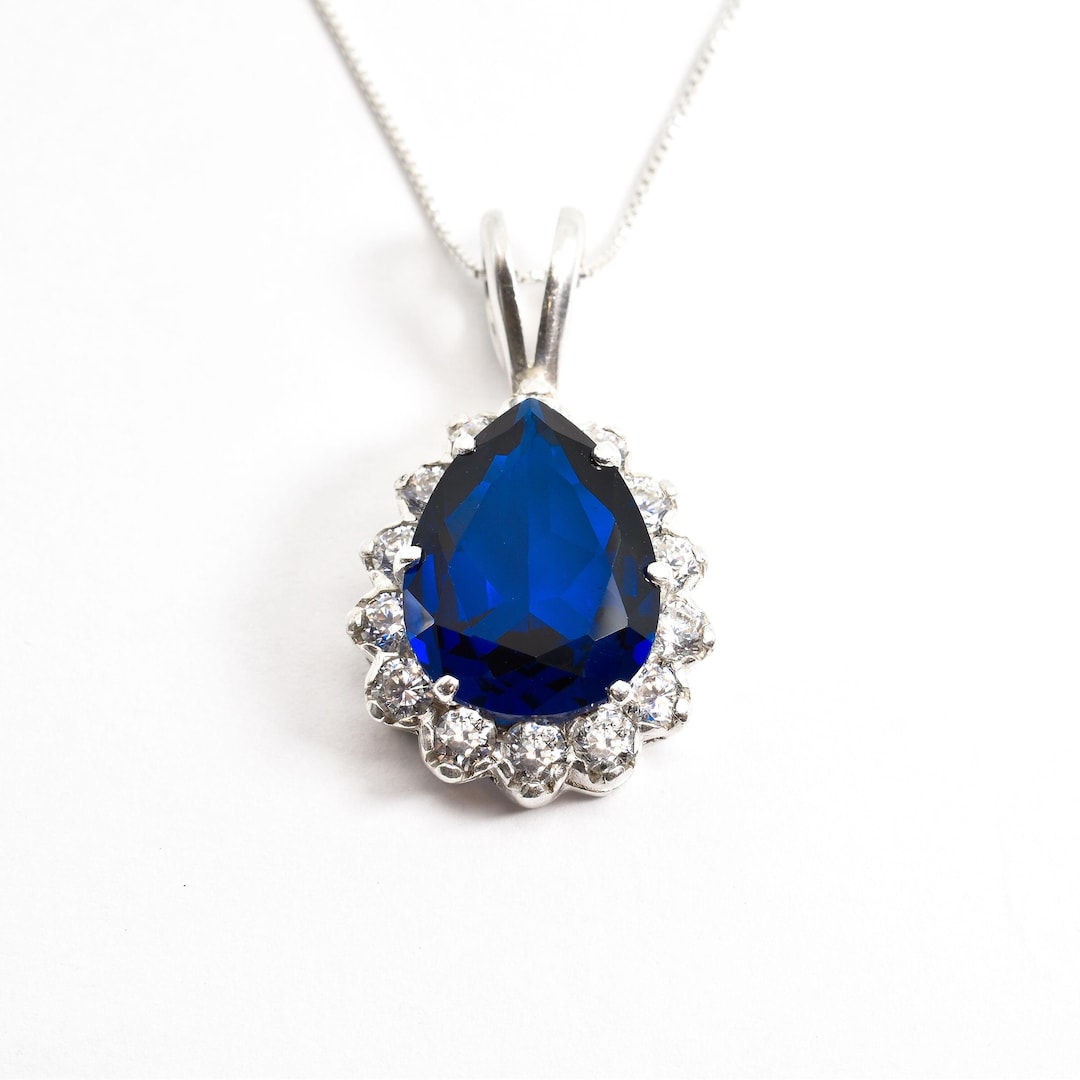 Pendentif saphir bleu, pendentif Kate Middleton, pendentif bleu