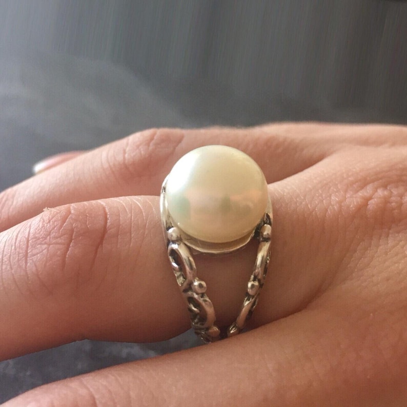 Anillo de perla blanca, anillo de perla natural, piedra natal de junio, anillo de perla vintage, anillo de estilo vintage, anillo de junio, perla blanca, anillo de plata maciza imagen 6