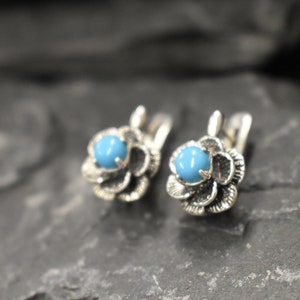 Turquoise Earrings, Arizona Turquoise, December Birthstone, Flower Earrings, Silver Flower Studs, Turquoise Studs, Blue Flower Earrings