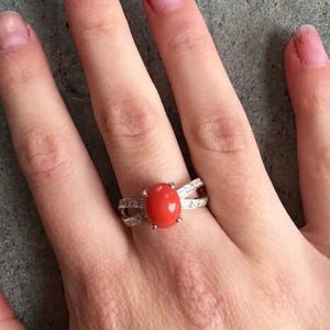 Anello in corallo, anello in corallo naturale, pietra portafortuna di marzo, anello in corallo rosso, corallo naturale, anello vintage in argento, corallo autentico, anello di fidanzamento in corallo immagine 8