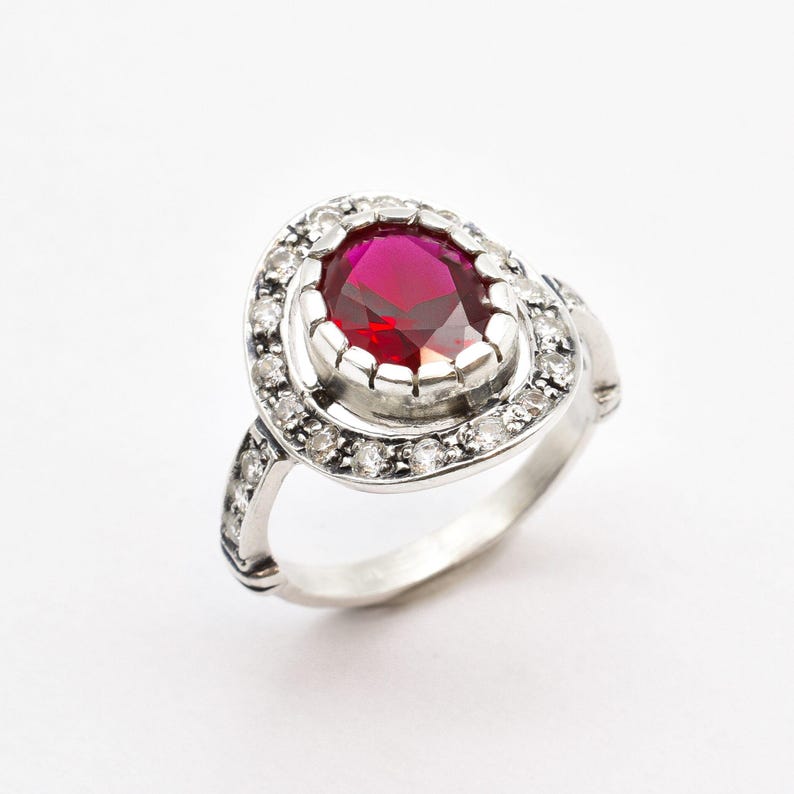 Anillo de rubí vintage, anillo de rubí creado, anillo de halo ovalado, anillo de rubí de plata esterlina, anillo de rubí rojo, regalo para mamá, anillo de plata, piedra Adina imagen 8