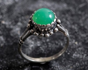 Chrysoprase Ring, Natural Chrysoprase, Vintage Ring, Green Stone Ring, Spring Ring, Solitaire Ring, 925 Solid Silver Ring, Real Chrysoprase