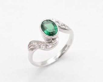 Emerald Ring, Created Emerald, Vintage Rings, Vintage Emerald Ring, Emerald Green Ring, Antique Emerald Ring, Solid Silver Ring, Pure Silver