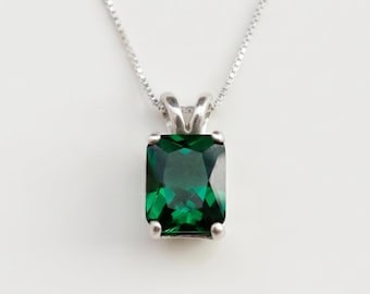Emerald pendant, Created Emerald, Green Gem Necklace, Layering Necklace, Minimalist Pendant, Dainty Pendant, Square Pendant, Sterling Silver