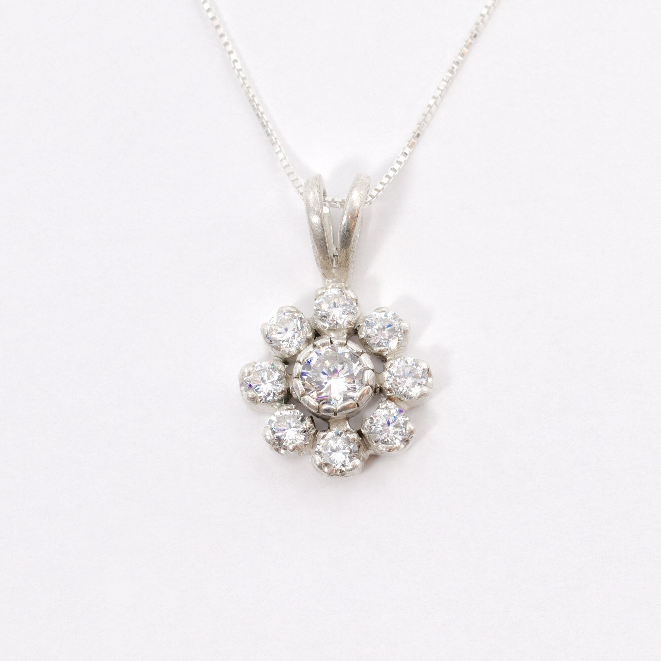 Pendentif Diamant Antique Style Floral - Or Blanc 14K - 0.35 Ct - 3 Grammes - NEUF