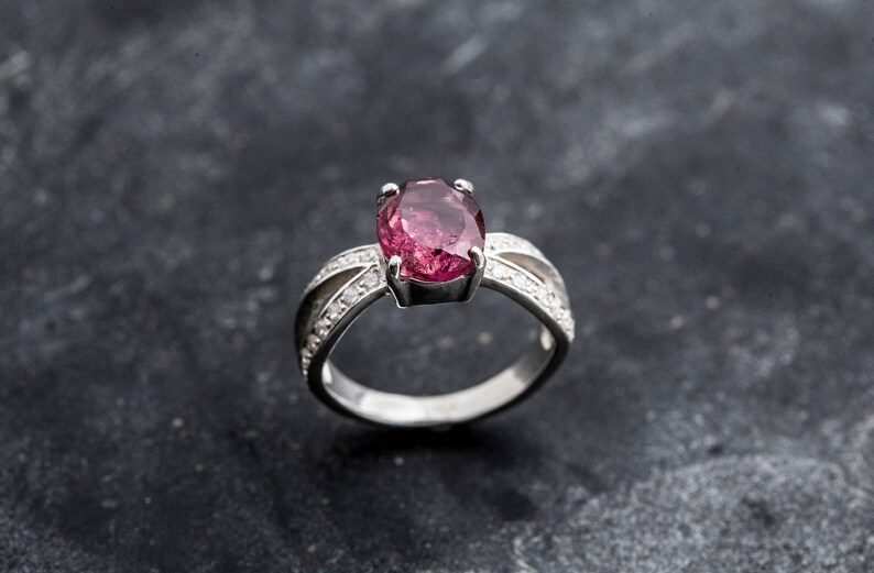 Anello con tormalina rosa, anello con tormalina, tormalina naturale, pietra portafortuna di ottobre, anelli di promessa, tormalina rosa, anello in argento massiccio, tormalina immagine 7