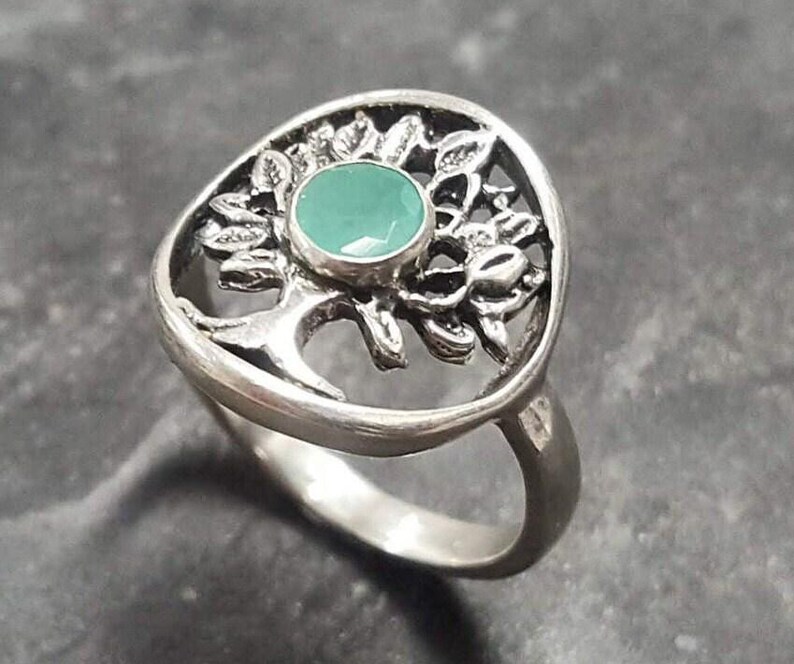 Green Emerald Ring, Natural Emerald Ring, May Birthstone, Silver Tree Ring, Vintage Tree Ring, Tree Of Life Ring, May Ring, 925 Silver Ring image 2