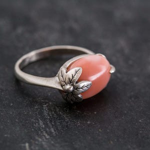 Blattring, Naturkorallenring, Horizontaler Ring, Geburtssteinring für März, Rosa Korallenring, Engelskoralle, Vintage-Ringe, Ring aus massivem Silber Bild 3