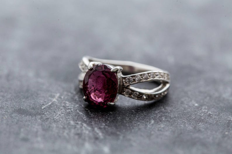 Anello con tormalina rosa, anello con tormalina, tormalina naturale, pietra portafortuna di ottobre, anelli di promessa, tormalina rosa, anello in argento massiccio, tormalina immagine 2