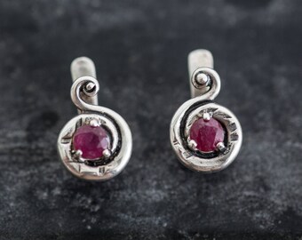 Ruby Earrings, Natural Ruby, Natural Ruby Earrings, July Birthstone, Silver Earrings, Vintage Earrings,Artistic Earrings,Birthstone Earrings