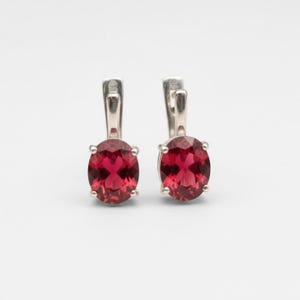 Pendientes de rubí, rubí creado, pendientes ovalados rojos, pendientes de rubí, pendientes vintage, pendientes antiguos, pendientes rojos, pendientes de plata 925, rubí