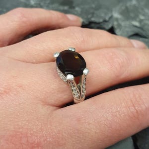 Anillo de topacio grande, anillo de topacio ahumado, anillo de topacio natural, piedra de nacimiento de Escorpio, anillos vintage, piedra de nacimiento de diciembre, anillo de plata maciza, topacio imagen 2