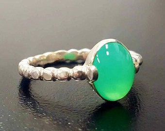 Chrysoprase Ring, Natural Chrysoprase, May Birthstone, Green Promise Ring, May Ring, Green Vintage Ring, Sterling Silver Ring, Chrysoprase