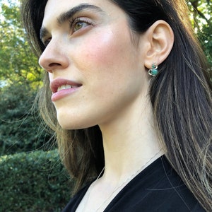Orecchini di corallo rosso, corallo naturale, orecchini di smeraldo, pietra portafortuna di marzo, pietra portafortuna di maggio, corallo autentico, orecchini unici, argento massiccio, corallo immagine 7