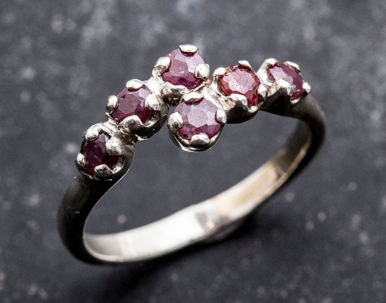 Elie ruby ring deals