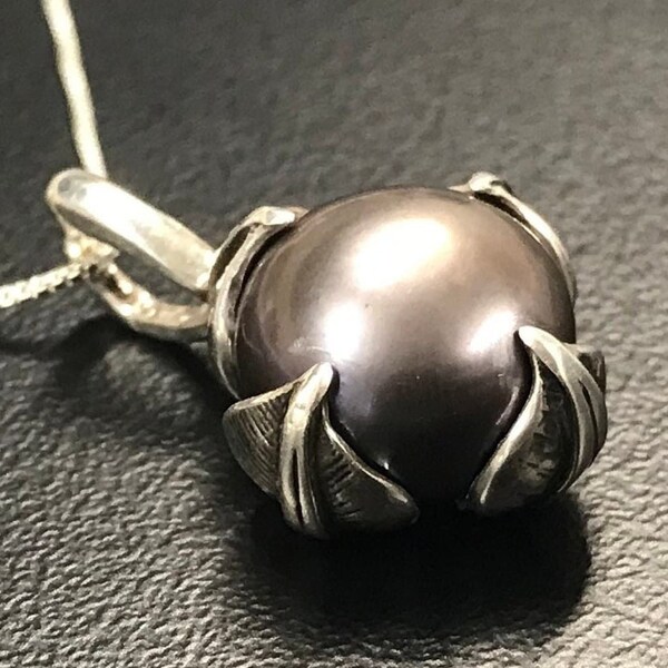 Black Pearl Pendant, Natural Black Pearl, Vintage Pendant, Genuine Pearl, Leaf Pendant, Solid Silver, Black Pearl Necklace, June Birthstone