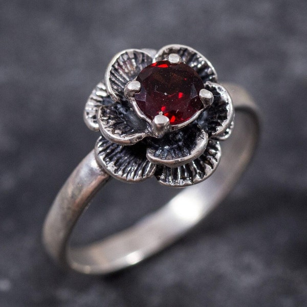 Echter Granat Ring, Vintage Granat Ring, Blumen Ring, Januar Birthstone, roter Ring, Januar Ring, Versprechen Ring, Sterling Silber Ring, Granat