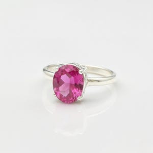 Anello con alessandrite rosa, alessandrite creata in laboratorio, anello ovale rosa, anello di proposta, anello di promessa, anello con diamante rosa, anello unico, anello in argento massiccio immagine 3