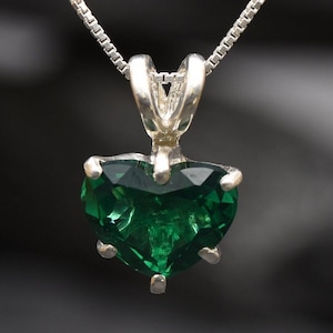 Emerald Pendant, Green Heart Pendant, Created Emerald, Heart Necklace, Valentines Gift, Love Necklace, Love Pendant, Silver Dainty Pendant