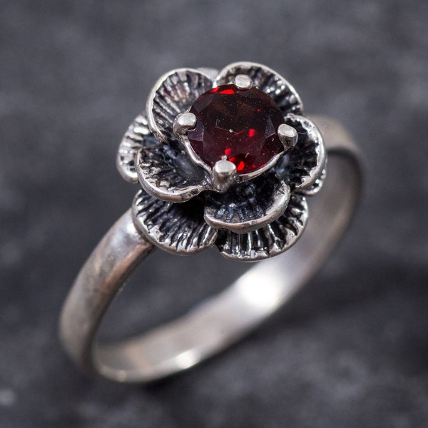 Real Garnet Ring, Vintage Garnet Ring, Flower Ring, January Birthstone, Red Ring, January Ring, Promise Ring, Sterling Silver Ring, Garnet