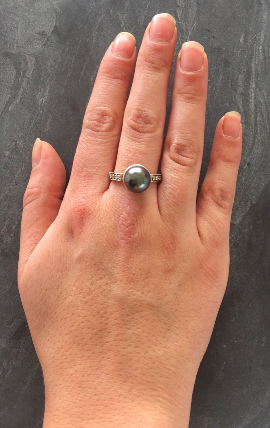 Buy Hdbg Mukta Moti Pearl Moti Stone Original Certified सफ़ेद सच्चे मोती  रत्न की अंगूठी Beautiful & Pure White Gold Rose Gold Chandi Ring For Men &  Women पर्ल स्टोन रिंग Freshwater