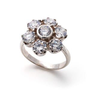 Diamond Ring, Created Diamond, Diamond Flower Ring, Flower Ring, Vintage Ring, Sparkly Ring, Vintage Flower Ring, Silver Ring, CZ Diamonds