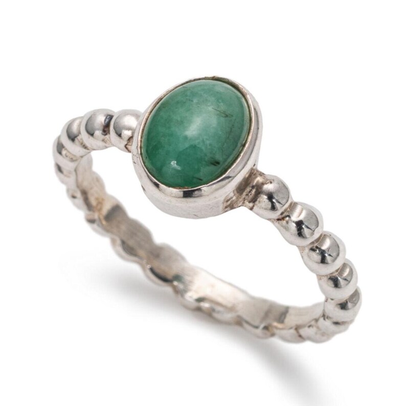 Groene smaragd ring, natuurlijke smaragd ring, geboortesteen mei, vintage ring, groene solitaire ring, bubble band, ovale ring, sterlingzilveren ring afbeelding 3