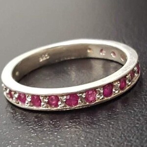 Naturlig rubinring, Rubinring, Röd rubinring, Evighetsring, Juliring, Rubinevighetsring, Röd rubinring, Röd vintagering, Silverring bild 7