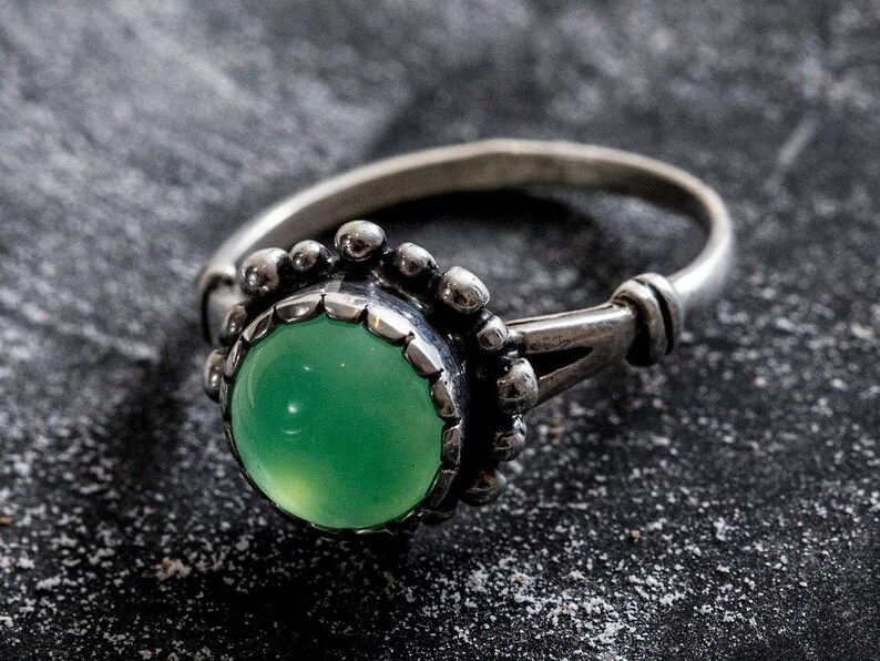 Chrysoprase Ring, Natural Chrysoprase, Vintage Ring, Green Stone Ring, Spring Ring, Solitaire Ring, 925 Solid Silver Ring, Real Chrysoprase image 3
