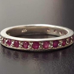 Naturlig rubinring, Rubinring, Röd rubinring, Evighetsring, Juliring, Rubinevighetsring, Röd rubinring, Röd vintagering, Silverring bild 3