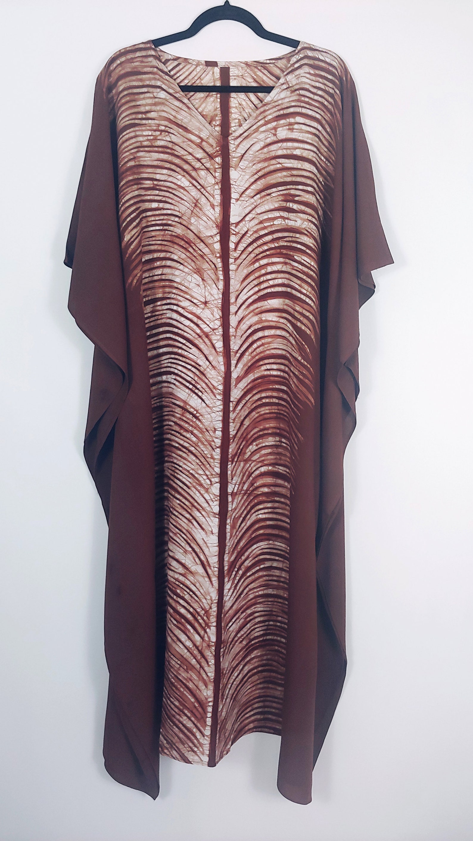 Brown Kaftan Embroidered in Beige - Urbantique