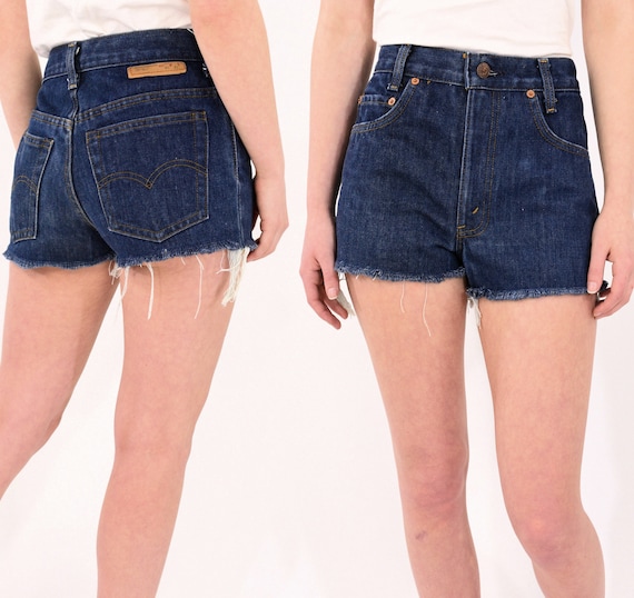 70s Vintage Womens 2 Levis High Waist Shorts Stre… - image 1