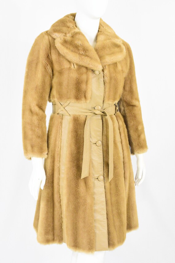 70s Vintage Fit N Flare Coat Size L Blonde Faux F… - image 3