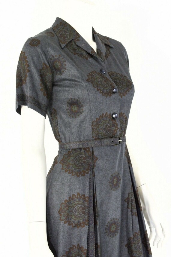 50s Vintage Gray Medallion Print Shirt Dress Shea… - image 6