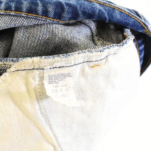70s Vintage Levi's Bell Bottoms Women's 0 Dark Stone Wash Hippie Boho Raw Edge 31" Inseam Orange Tab Flare Jeans High Rise High Waist Jeans Bild 7