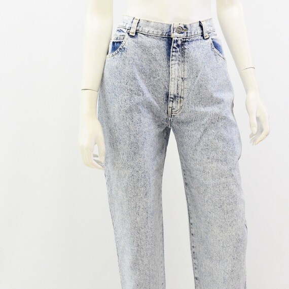 90s Vintage Light Acid Wash Tapered Leg Jeans Wom… - image 3