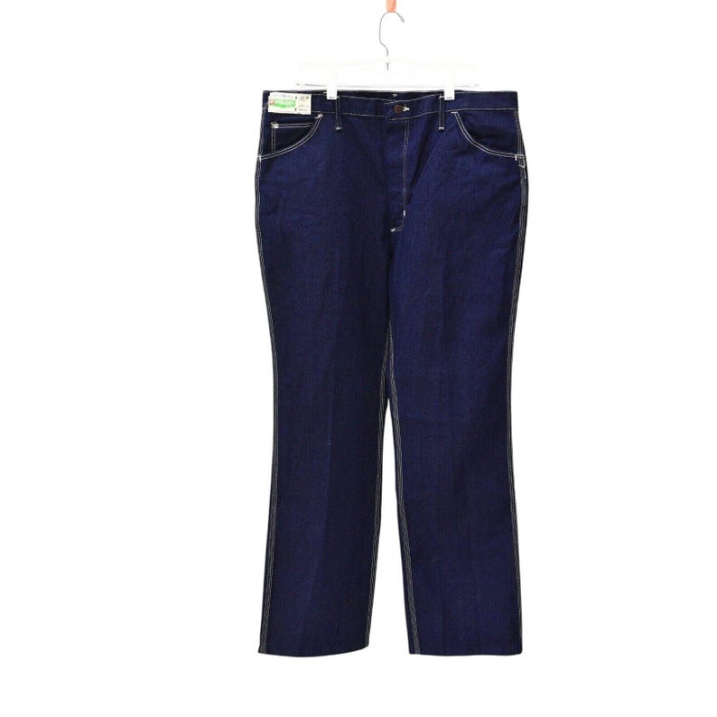 Jeans Wrangler Slim Bootcut estilo años 70 para hombre, talla 40x33, color blanco, con pespuntes minimalistas. imagen 5
