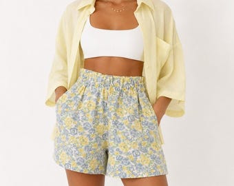 90s Pastel Floral Elastic Waist Shorts Womens M Yellow Blue Paperbag Waist Loose