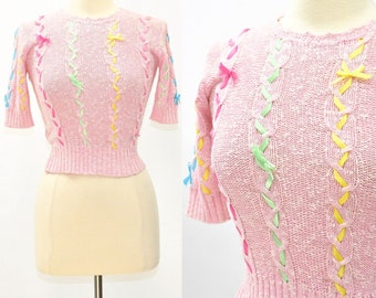 70s Vintage Pink Knit Top Ribbons & Bows Womens XS Living Doll Fashion Hewlitt