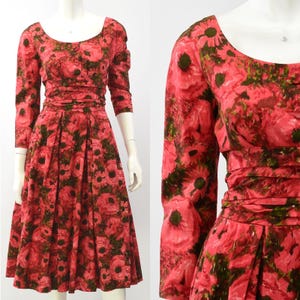 50s Vintage Womens Red Floral Cotton Tea Dress Scoop Neck Full Skirt scoop back Date night dress ballerina neck