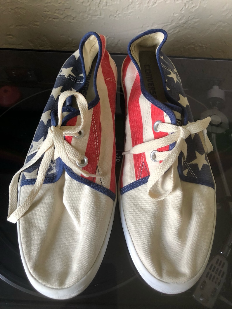stars stripes converse